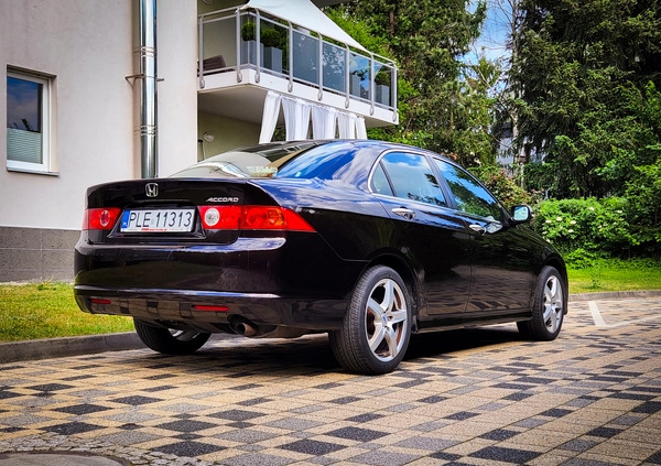 Honda Accord cena 17000 przebieg: 324275, rok produkcji 2006 z Wrocław małe 56